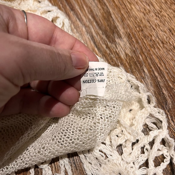 Boho vibe beige top no size dot see the measurement - Picture 4 of 5